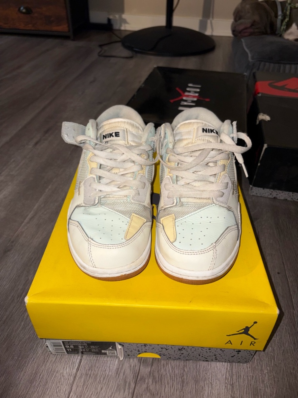 Nike dunk Low Sneakers in White and Light Yellow (seaglass)